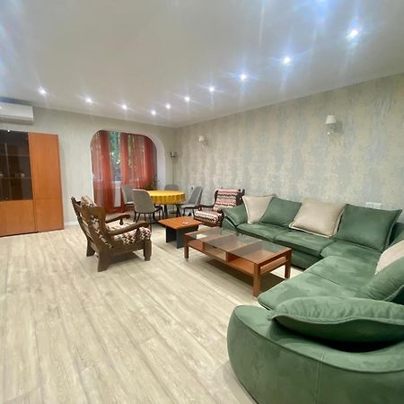 Spacious Dinamo Apartment Tbilisi Eksteriør bilde