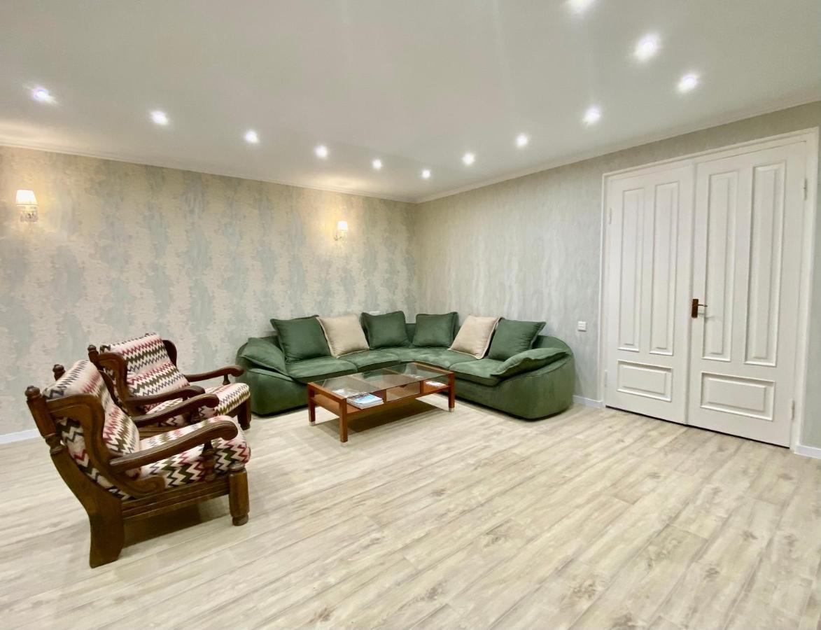 Spacious Dinamo Apartment Tbilisi Eksteriør bilde